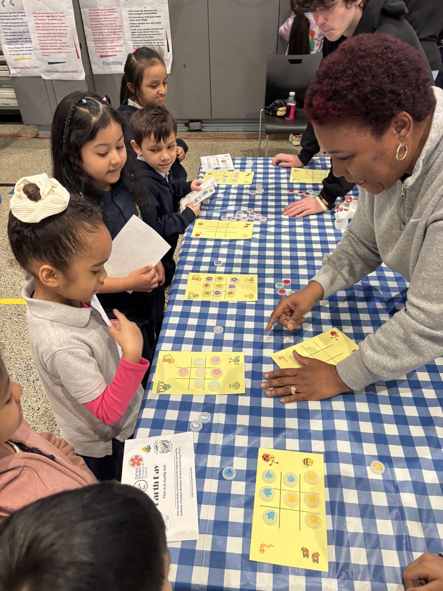 CathCharitiesBQ's tweet image. What an incredible day celebrating our planet! 🌎💚
#CCBQ's Community Outreach Services was thrilled to host a brand-new #EarthDay event at P.S. 280Q, where over 400 students jumped in on the fun! 🌱✨

#CCBQCares #BetheSolution #EarthDay2026 #Community