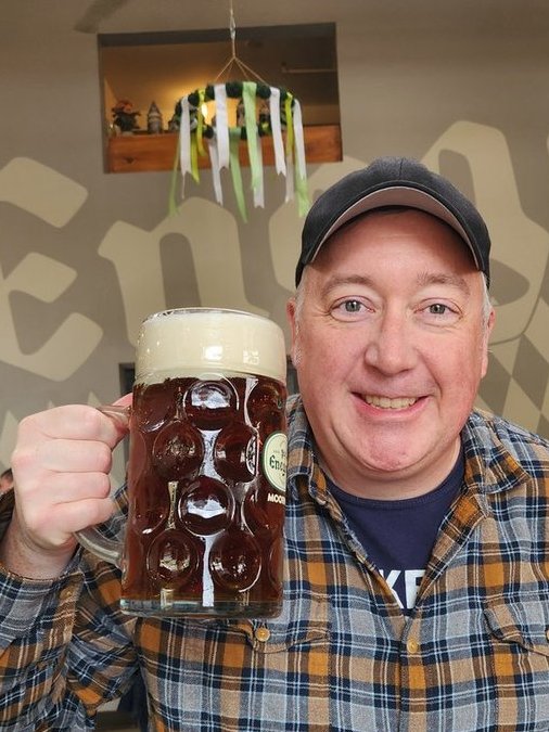 beergoals50's tweet image. What is your favorite BEER glass? Mine is a 1 Liter Maßkrug. Prost! 🍺🍺 #BeerGoals #beer #beers #craftbeer