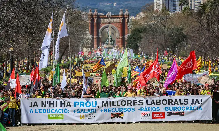 Si a empreses de transport, a empreses de cases de colònies, a negocis d'excursions, a famílies, o a l'alumnat, els incomoda les vagues dels docents de Catalunya recordeu que el culpable de tot això es el govern.