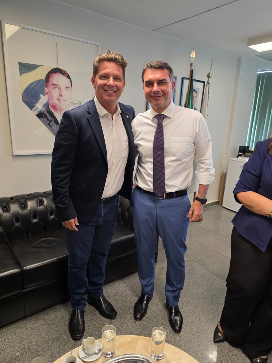 MarioFrias tweet media