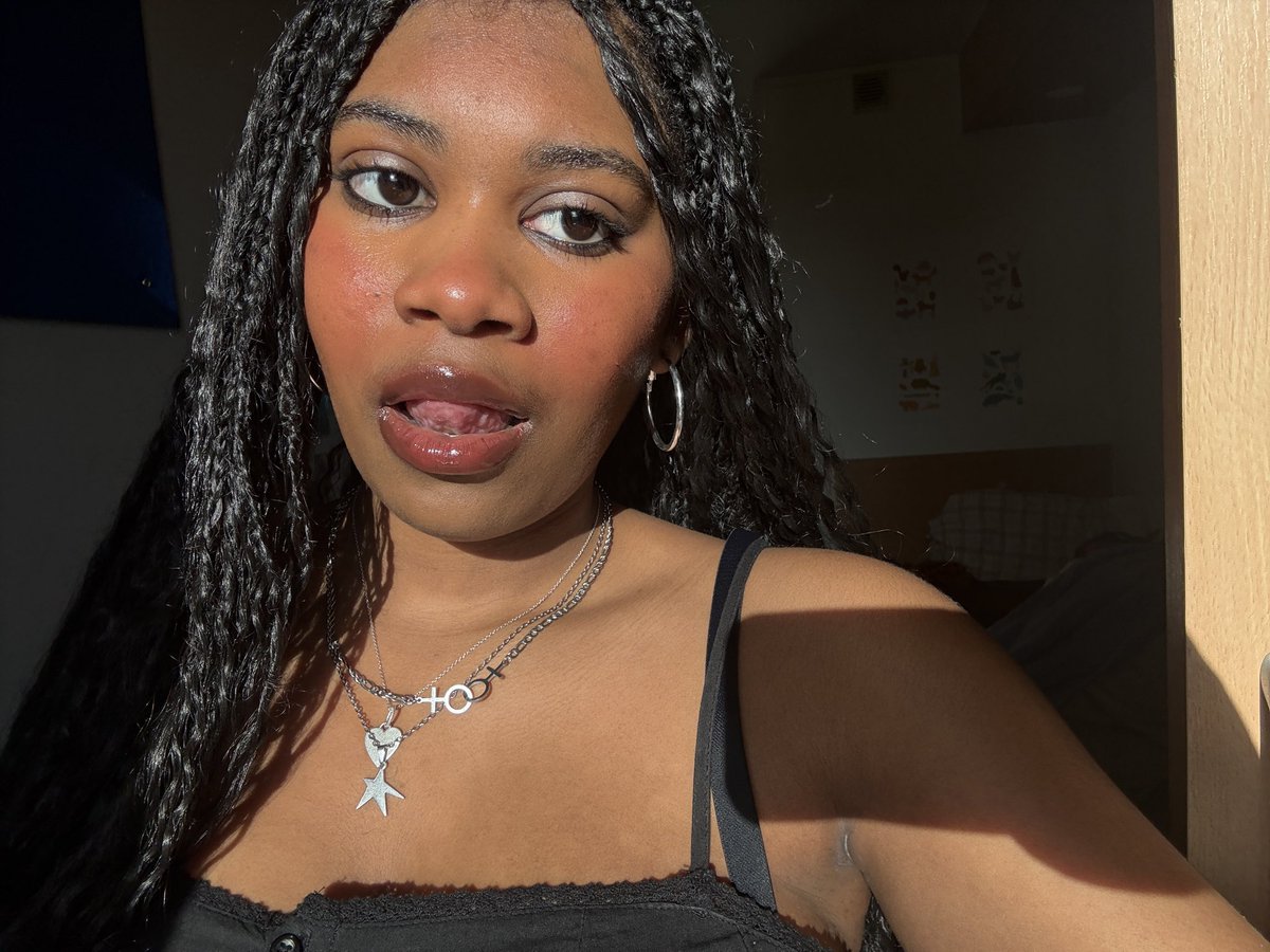 brook ★ tweet media