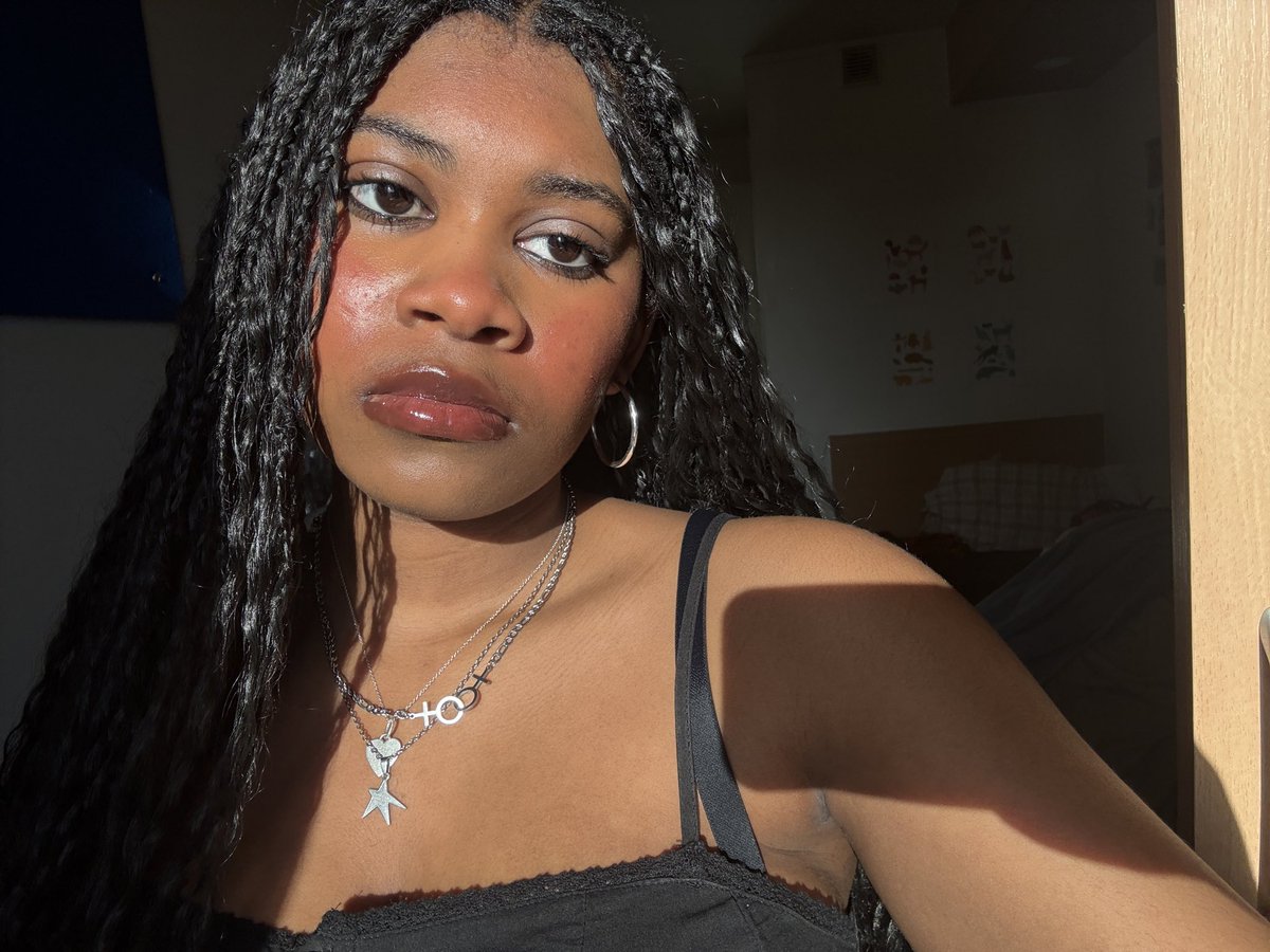 brook ★ tweet media