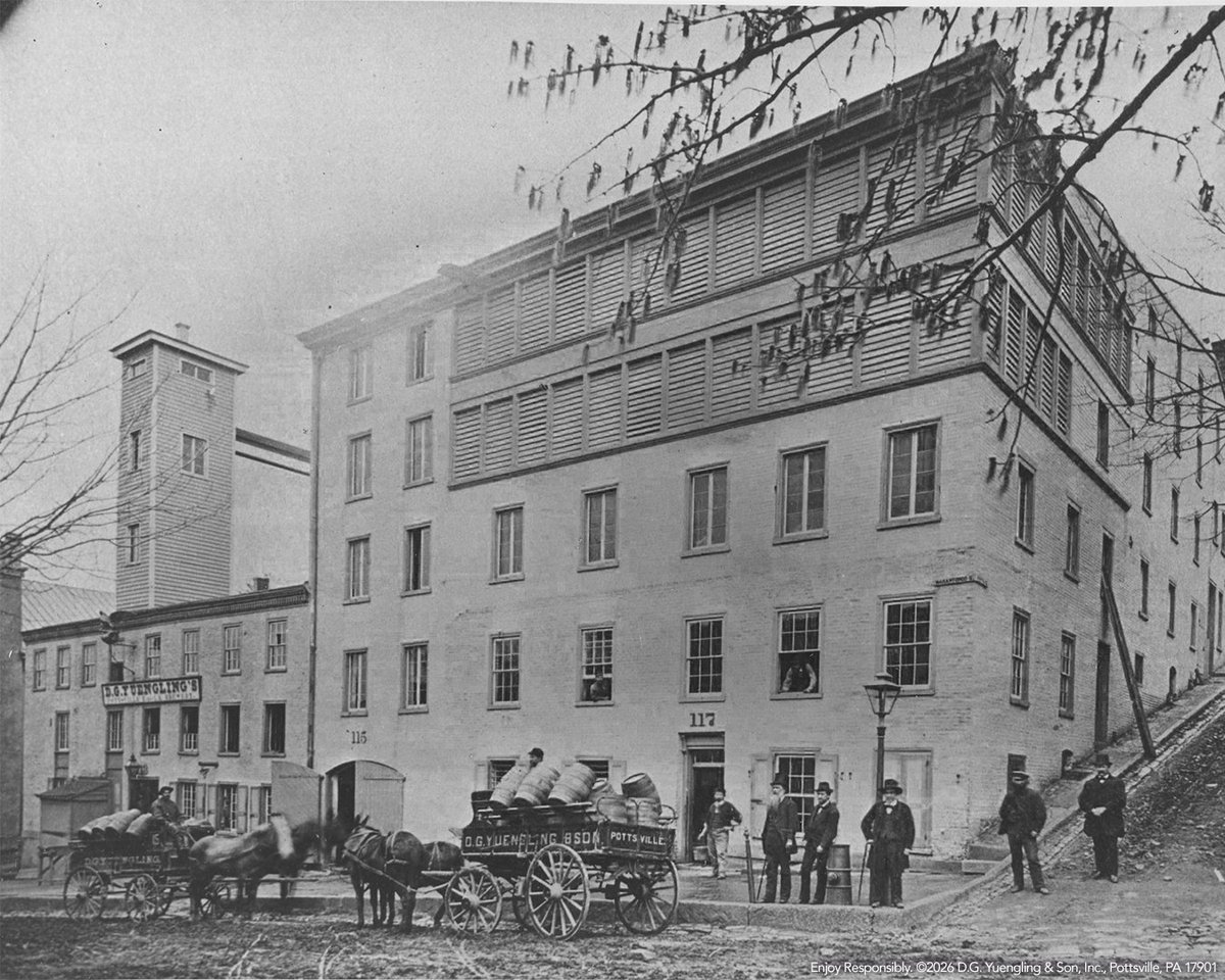 yuenglingbeer's tweet photo. When every barrel was loaded by hand and every delivery started right here. 📍 What year do you think this was? https://t.co/2oFZnMDuew