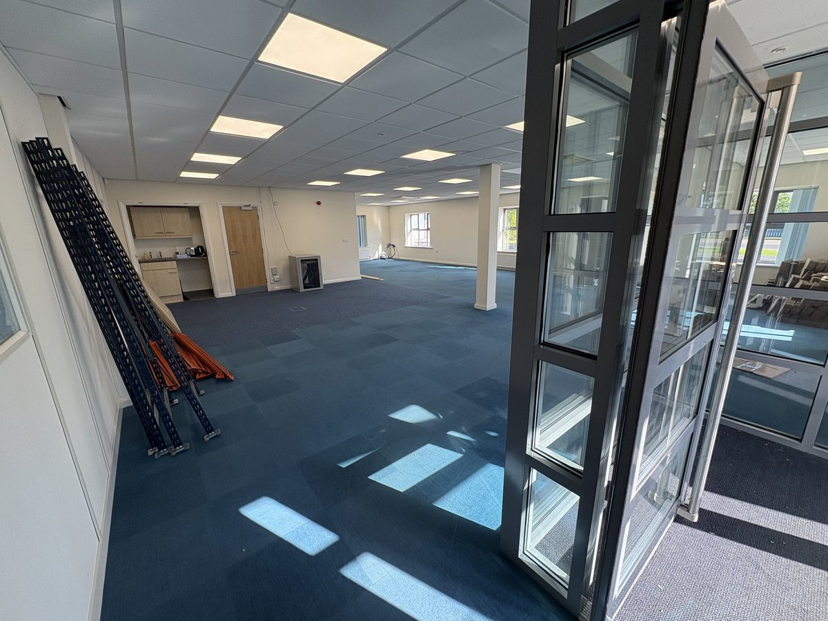 touch_telecom's tweet image. 🚧 WORK HAS STARTED! 🚧

Work started Monday on our brand-new office &amp;amp; warehouse unit and we’re already moving at full speed 💨

Plenty more to come—keep your eyes peeled 👀

#TouchTelecom #NewOffice #Expansion #Telecoms #BehindTheScenes