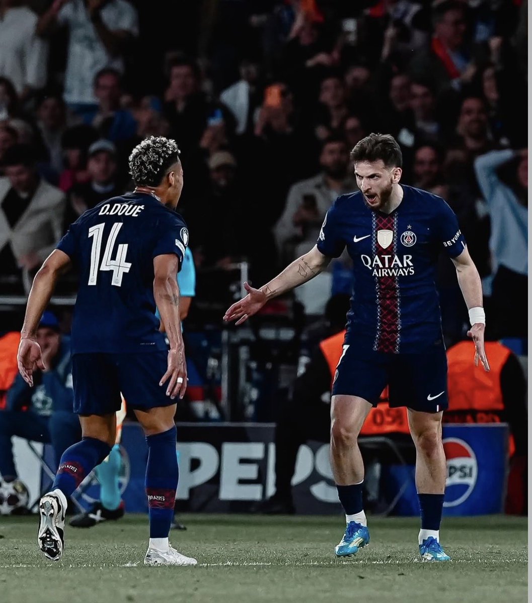 PSG_Report's tweet photo. 🔴🔵 | 𝐅𝐔𝐋𝐋 𝐓𝐈𝐌𝐄: PSG 5-4 FC Bayern Munich 

Khvicha Kvaratskhelia 24’ 56’
João Neves 33’
Ousmane Dembélé 45+5’ 58’

Second leg next Wednesday at the Allianz Arena. Your thoughts on the game? 

#UCL | #PSGFCB https://t.co/J7ZMVw7LOY