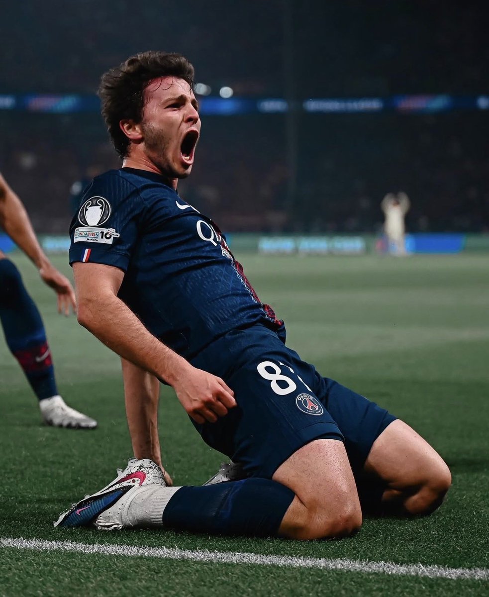 PSG_Report's tweet photo. 🔴🔵 | 𝐅𝐔𝐋𝐋 𝐓𝐈𝐌𝐄: PSG 5-4 FC Bayern Munich 

Khvicha Kvaratskhelia 24’ 56’
João Neves 33’
Ousmane Dembélé 45+5’ 58’

Second leg next Wednesday at the Allianz Arena. Your thoughts on the game? 

#UCL | #PSGFCB https://t.co/J7ZMVw7LOY