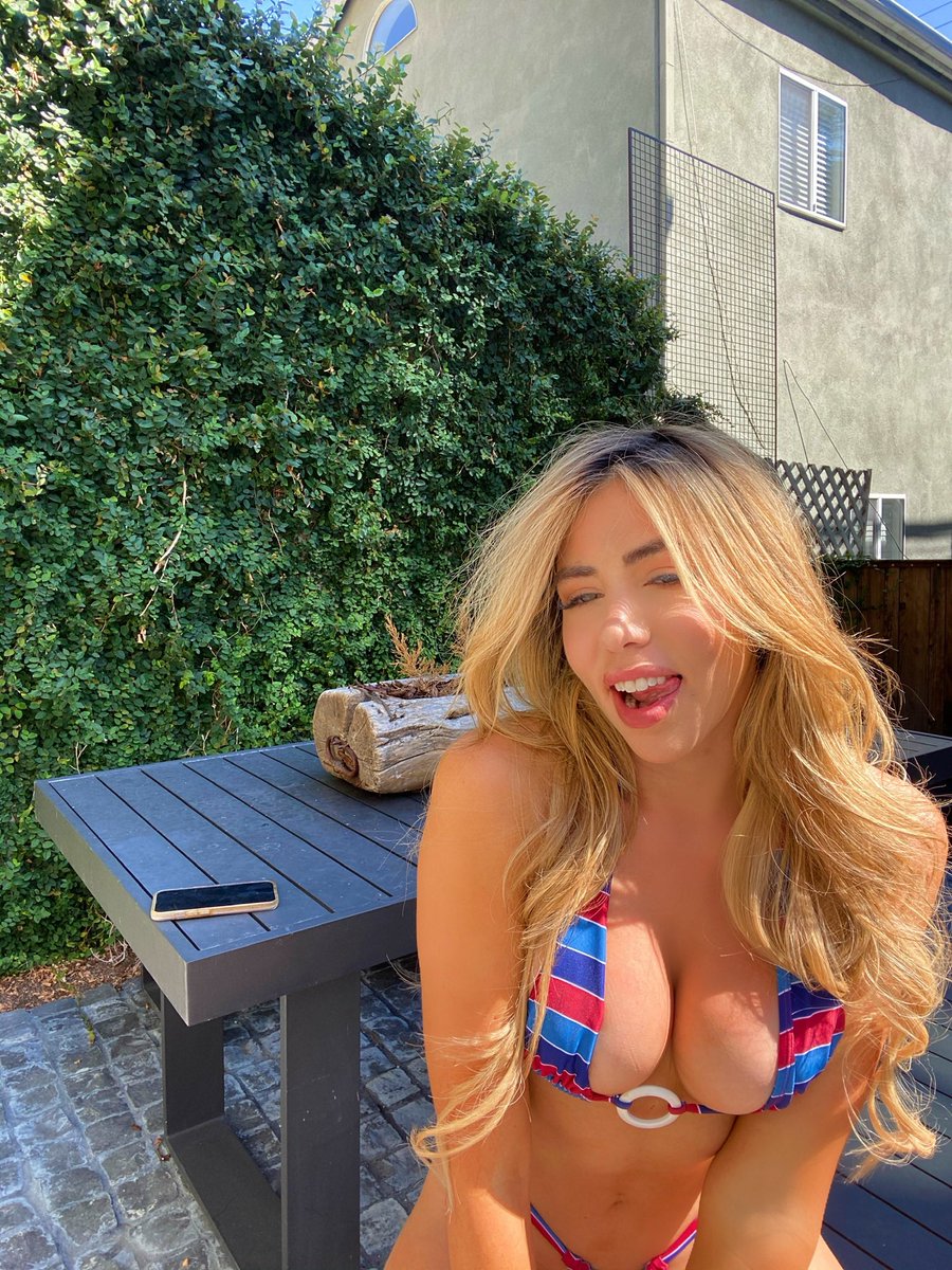 Emmy Elliott tweet media