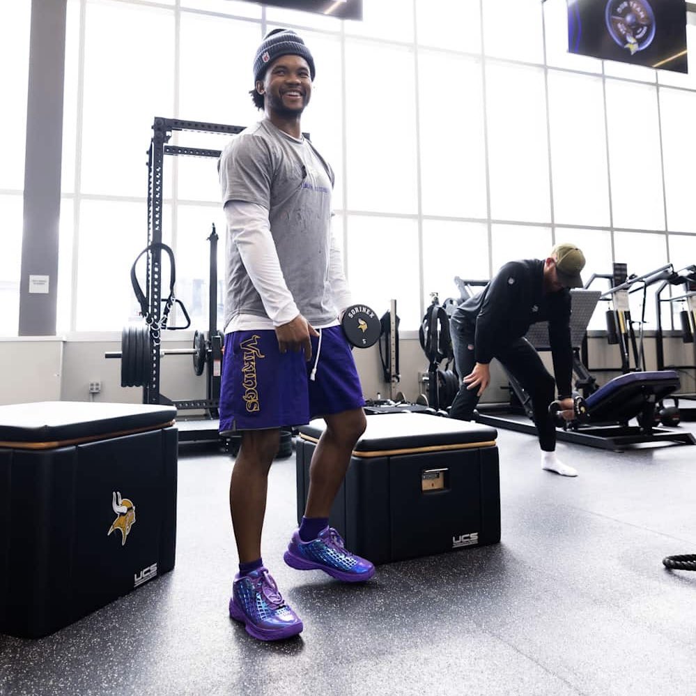 Kylercolemurray's tweet photo. Locked in. Every rep counts, every day matters. Building something special in Minnesota. SKOL 💜💛 https://t.co/qYKUQPDWqQ