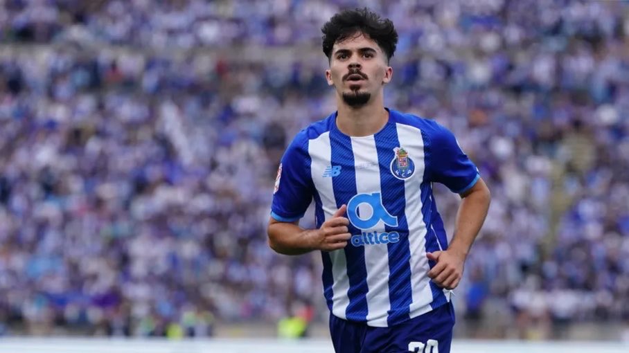 Luis Diaz, João Neves, Nuno Mendes e Vitinha. Todos eles passaram por Portugal e hoje, no maior palco do mundo, fizeram parte de um dos melhores jogos da história moderna da Champions League, jogando a um nível absurdo. 

Portugal está orgulhoso 👏