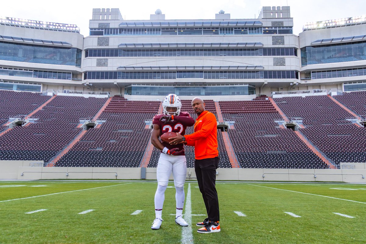 javian_jp's tweet photo. Go Hokies??🦃🦃 https://t.co/5qwxpQgFXi