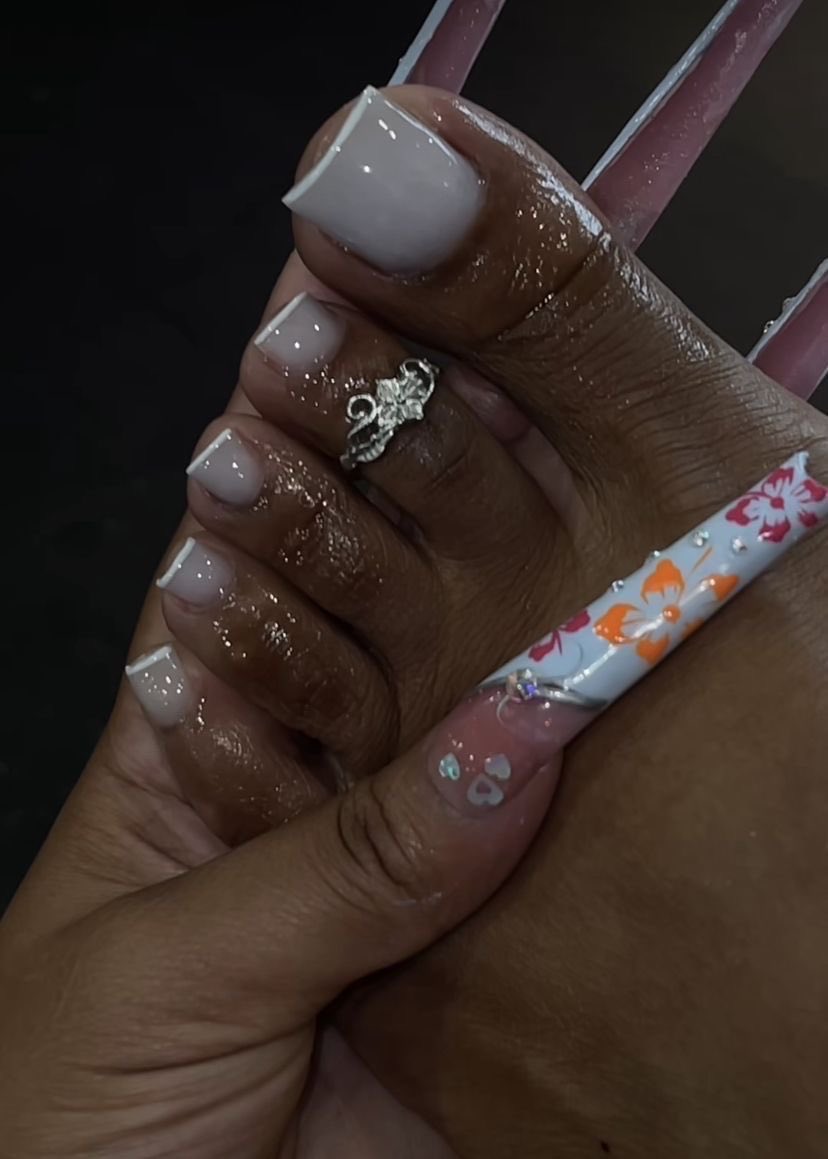 _imjustagirl0's tweet photo. just got these toes done boo https://t.co/V4oRTzofFn