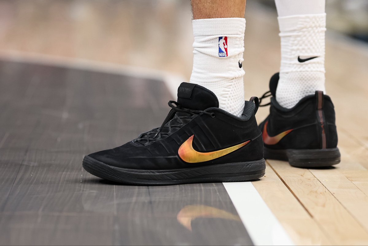 SLAM Kicks tweet media