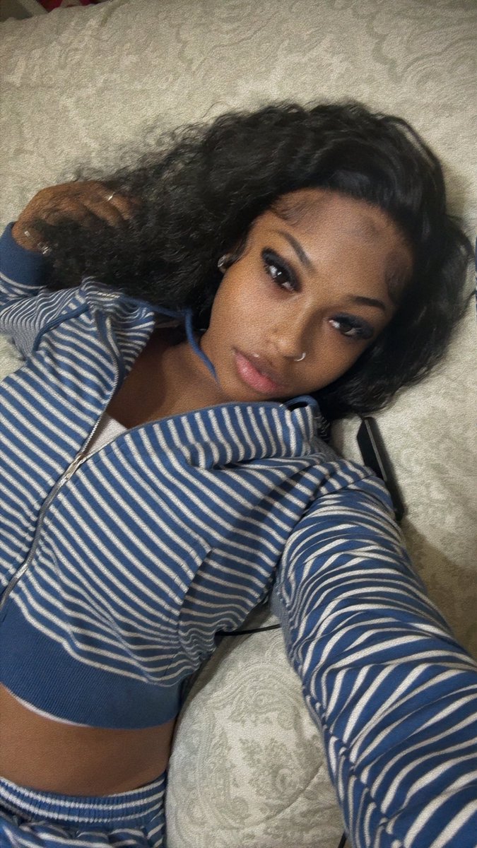 N A E M🌻.. tweet media