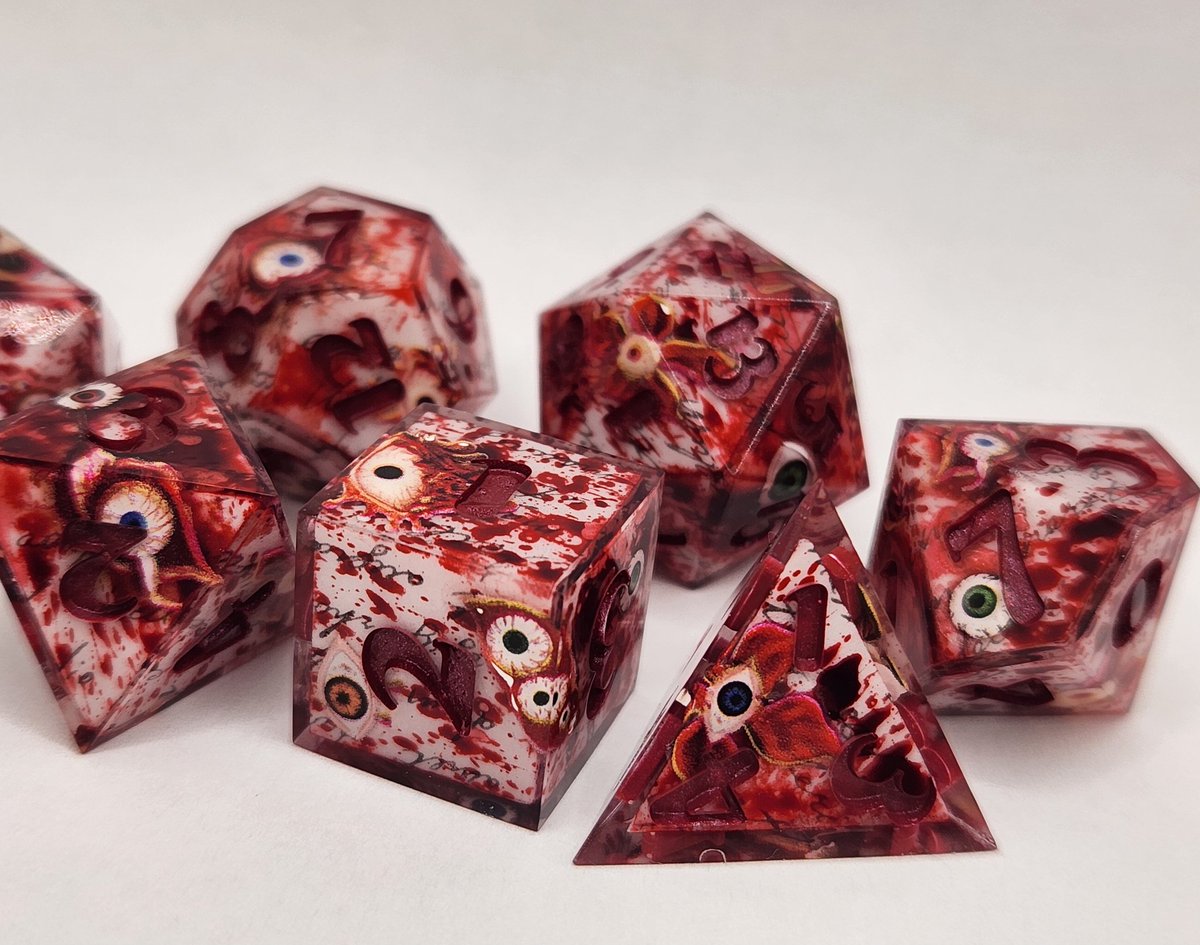 Sinnamon_Dice's tweet image. Broken Oath Dice Set with Dark Red Numbers 
#dnd #ttrpg #handmadedice #dice #dungeonsanddragons