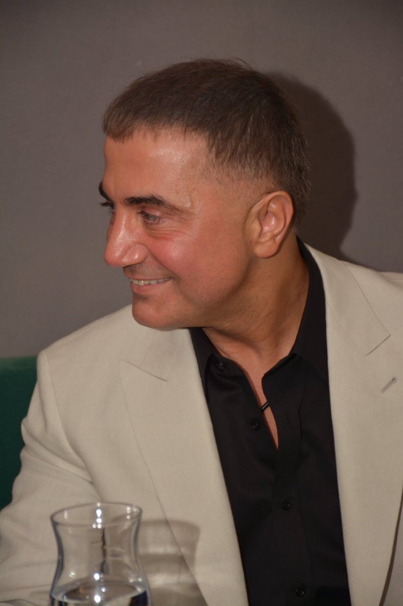 "Biz ebabil kuşlarıyız, gölgesini büyük sanan fillerin belasıyız..."

Ben şahidim. 
REİS <a href="/sedat_peker/">Sedat Peker</a>