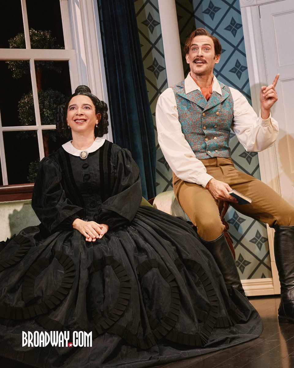 broadwaycom's tweet image. Oh, Maya! First look at first lady Maya Rudolph starring in Broadway's OH, MARY!

Get tickets to see the Rudolph administration: bit.ly/3weaIw3

📸: Emilio Madrid

#broadway #ohmary #mayarudolph
