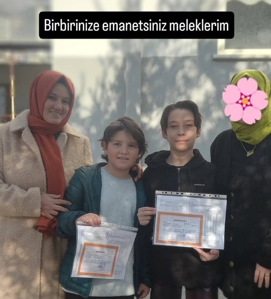 zeynep tweet media