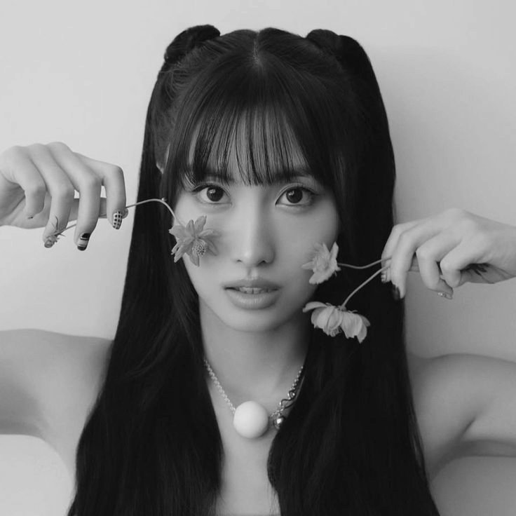 momo tweet media