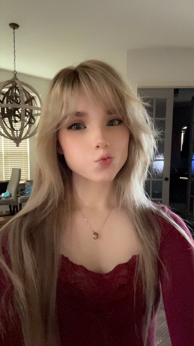 emmy. ♡ tweet media