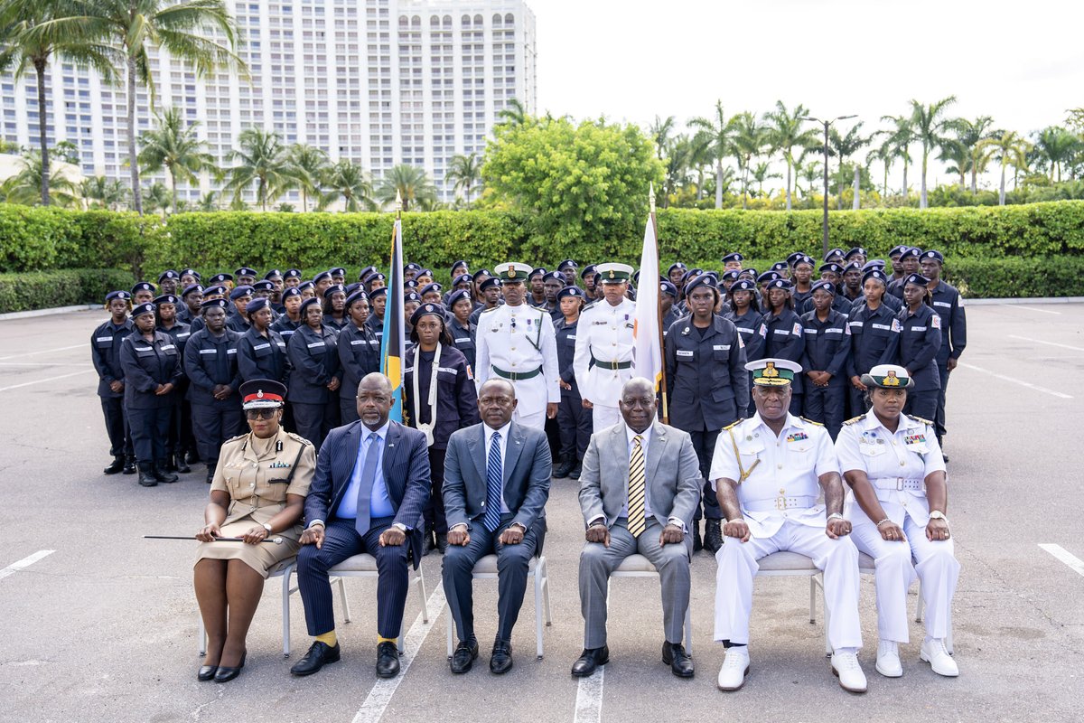opmthebahamas's tweet image. Congratulations to National Youth Guard's Cohort 6!

These graduates are already delivering - from community service to technical projects.

Investing in youth = a stronger, more prepared Bahamas.

#FutureFocused #Cohort6Graduation #Opportunities