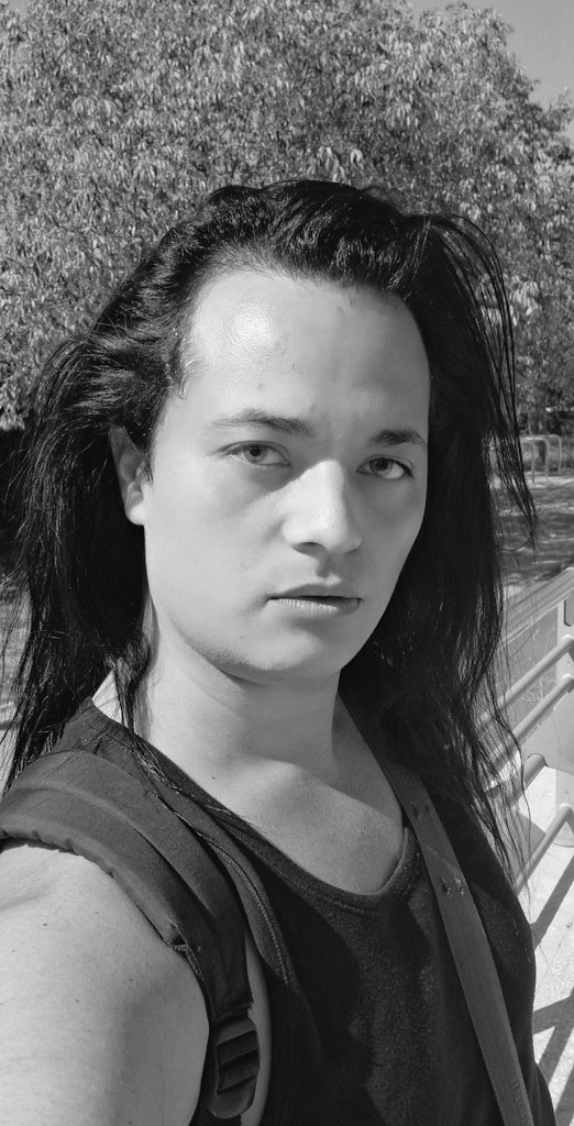 Fedhislayer's tweet image. 😀📸🤍🖤🧑🏻
#malemodel #model #modeling #sun