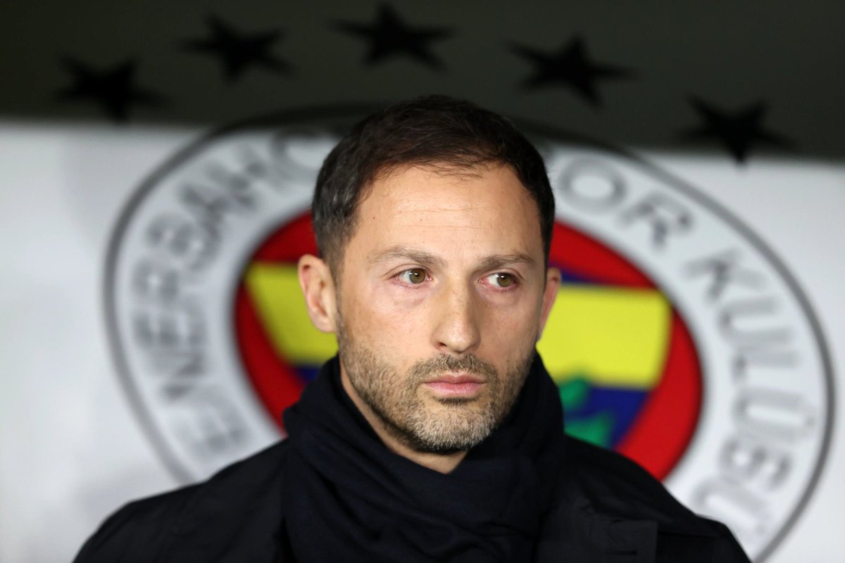 BerlinerFener's tweet photo. Bu takımın hocası Tedesco’dur! #YaTedescoYaHiç https://t.co/C7NKbB96kV