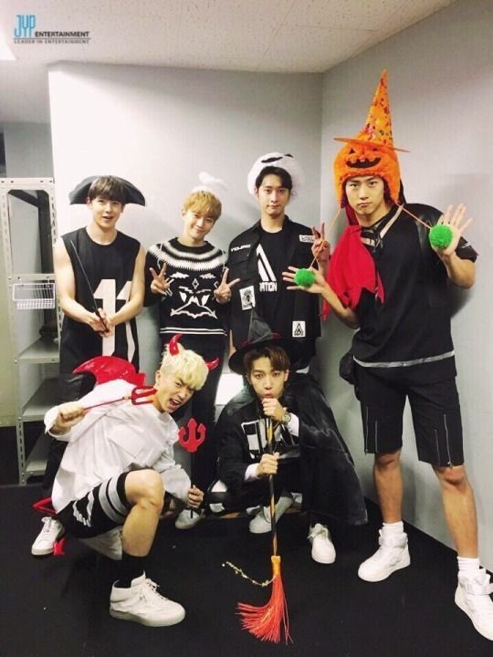 2PM祭🤡✨

2026.04.29は
東京ドーム5月9日公演までD-10
日本デビュー15周年5月18日までD-19
(公演日やその日がD-0 ＝ D-dayとして計算しています)

あと10日⁉︎
本格的にお祭り開始だよ😆
<a href="/follow_2PM/">2PM</a> <a href="/follow_2PMJP/">2PM Japan Official</a>

#2PM #2PM_THE_RETURN
#THE_RETURN_TokyoDome
🐼🐨😼🐤🐧🍌🧸
