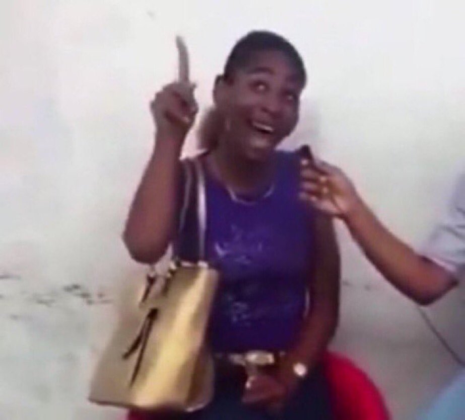 tava afim de um bofy tão lindo na academia ele veio me cumprimentar eu quase morro com o bafo de javali