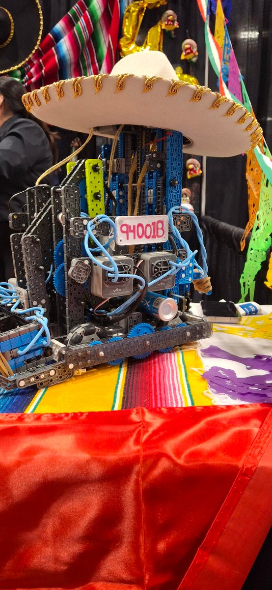 NIRTbot's tweet photo. Estamos en el VEX ROBOTICS WORLD CHAMPIONSHIP 2026🏆

Representando a #Mexico 🇲🇽 con el equipo de secundaria VEX IQ, 94001B Mach-2. 

México tiene mucho talento, desde Toluca para el mundo 🌐🚀

#edomex
#toluca 
#VEX 
#VEXIQ
#VEXworlds2026 https://t.co/2mVHbEJpJG