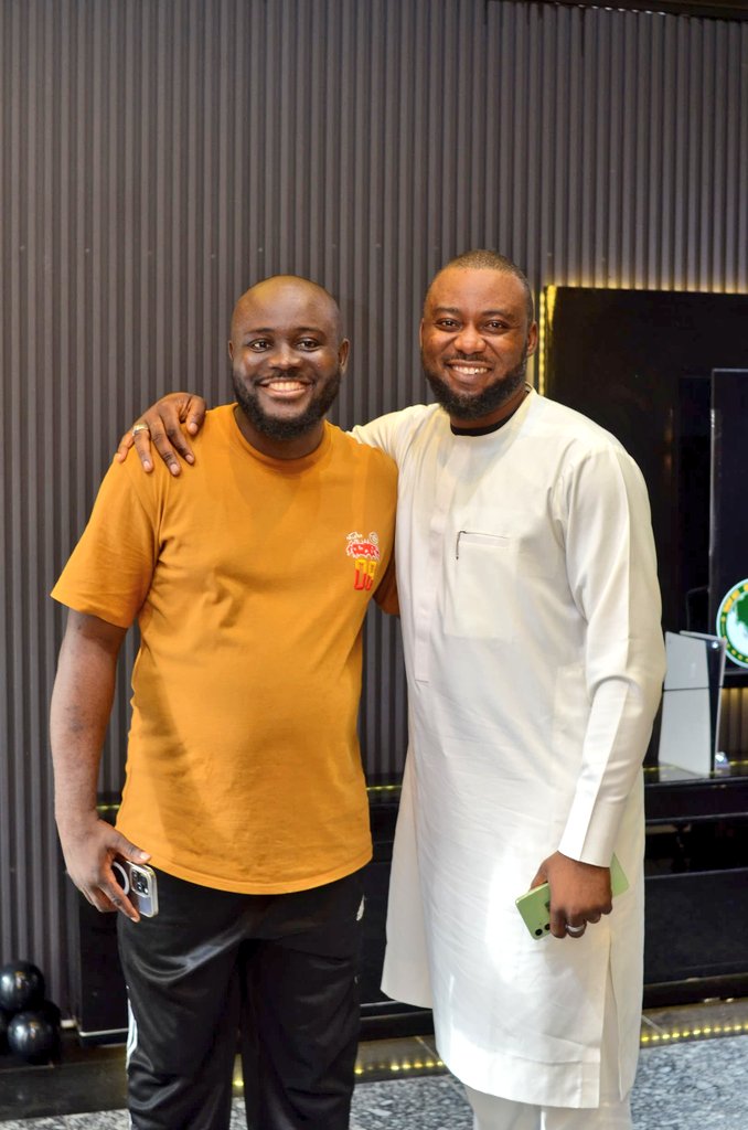 îkà 1 of Àfrîcà. tweet media