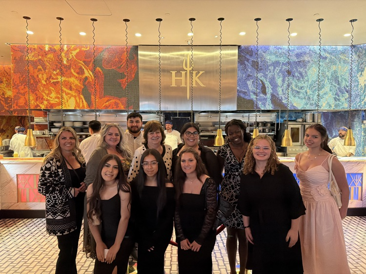 SalomeFrogs's tweet image. The SHS Culinary Arts students traveled to Las Vegas for an unforgettable dining experience at Gordon Ramsay’s Hell’s Kitchen! 👩🏻‍🍳🍽️ They enjoyed a delicious meal while gaining inspiration from one of the most well-known culinary destinations. 🥩🍨 #CulinaryArts #CTE