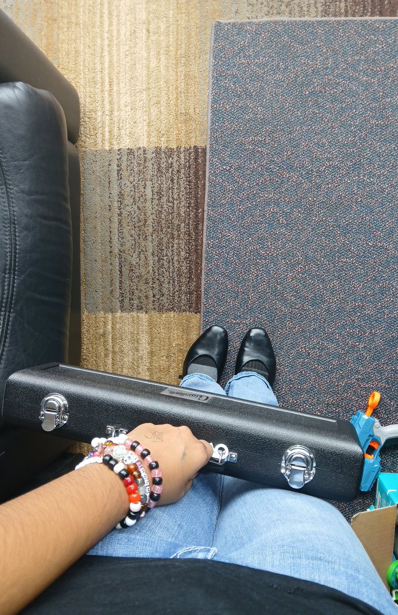 Aomegems's tweet image. Flute 🪈 player here!!! Ignore the toys... that's my baby cousin's 🥹🥹
#band #flute