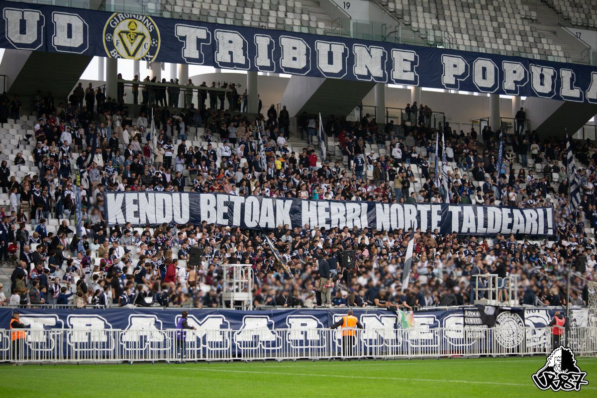 baskdefenders's tweet photo. Bordeaux - Montlouis 🏟️ 25/04/2026
Ultramarines aterako pankarta Herri Norte Taldeari elkartasuna adierazten!
KENDU BETOAK HERRI NORTE TALDEARI!
@HerriNorte1982 🤝 @ub87officiel
#AthleticenEzDagoInorSoberan #HNT #Gironde #UB87 #Ultramarines87 #VirageSud87 #NGB #Occitània https://t.co/Be7pUsOafv