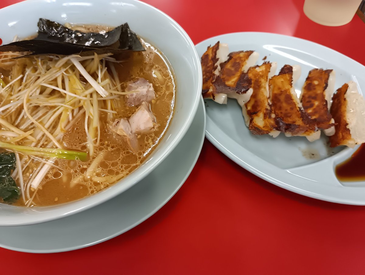 im30060921's tweet photo. 一昨日は我慢ならずやる事を終わらせてｲｹﾎﾞｽに具合悪い！って早退して行ってみたかった山岡家へ🍜ｲｹﾎﾞｽにやっと反抗出来た( ｰ̀дｰ́)و
嫌な奴ら♀のご機嫌ばかり取って私を雑に扱い過ぎ❗ｲｹﾎﾞｽ反省しまくってLINE送ってきた🤭
🍜美味しかったし許してやるかw辞めてやろうと思ってたけど https://t.co/ZUmKty7tEp