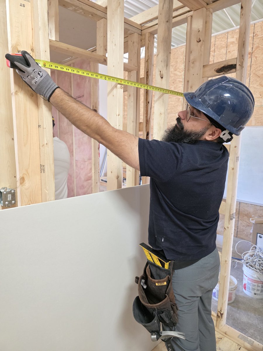 cimtcollege's tweet image. 👷‍♂️💪 Watch our students at CIMT College in action as they master the art of drywall installation! 
From the classroom to real-world skills, our Trades Campus.
Visit cimtcollege.com and take the first step toward a rewarding career today!
#CIMTCollege #DrywallInstallation