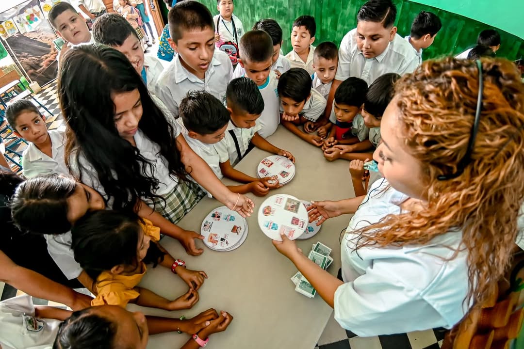 Banco de Guatemala tweet media