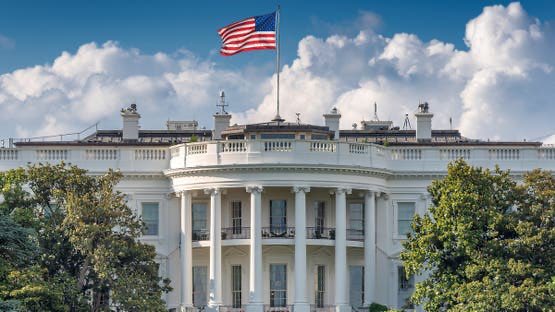 ترامب لن يبرم اتفاقاً مع إيران دون أولوية للأمن القومي الأمريكي