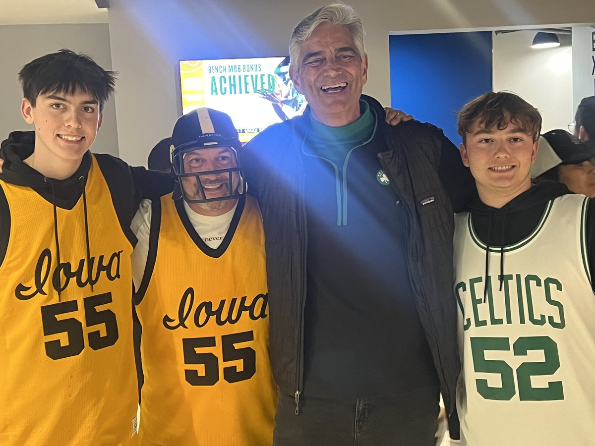 frankgarza57's tweet photo. Thank you @DiscGolfSteak for supporting the Hawkeyes and in particular, Luka. The great State of Iowa and IC is our ‘field of dreams’.

Your support matters to Hawkeye athletes and is what separates Iowa City from every other University community. 
Go Hawks! Go Celtics! 
💛🖤💚🍀🦚