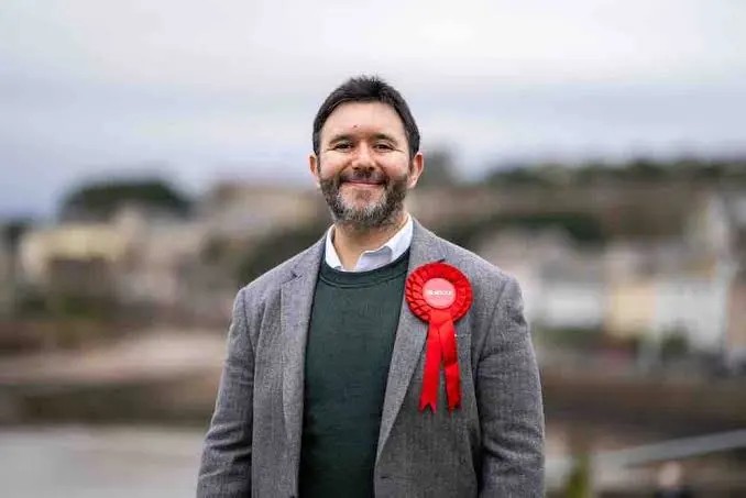 This is Sadik Al-Hassan, Labour MP for my constituency North Somerset. He voted to not send Keir Starmer to the Privilege Committee. Name &amp; shame.