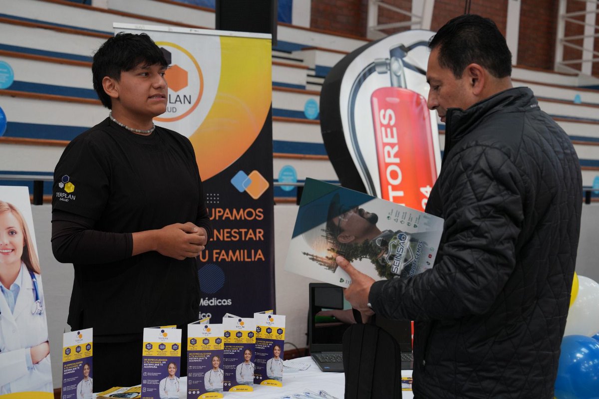 IESSPichincha's tweet photo. #IESSteInforma | Inauguramos la feria y charlas “Empresas que Cuidan, Empresas que Crecen” en conmemoración del Día Mundial de la Seguridad y Salud en el Trabajo. ⚠️
 
👥Los asistentes participaron en actividades inmersivas e informativas sobre prevención de riesgos laborales, salud ocupacional y servicios institucionales.