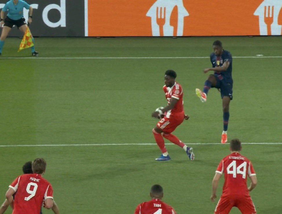 Bayern XTRA Commentary tweet media