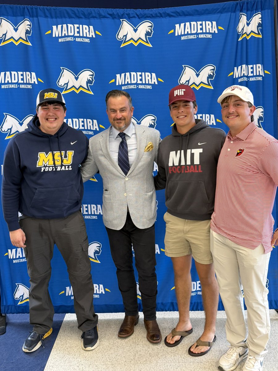 ChrisStew17's tweet photo. “Football will open doors for you that you never expected to be opened.”
What a great day to be a Mustang! So proud of these young men and all the work they have put in for the opportunity to continue their academic and athletic careers at the next level. 
Aiden Audretch- Otterbein 
Jack Gugino- Mount St. Joseph
Braeden Wallace- MIT
#GSD #ProudCoach
