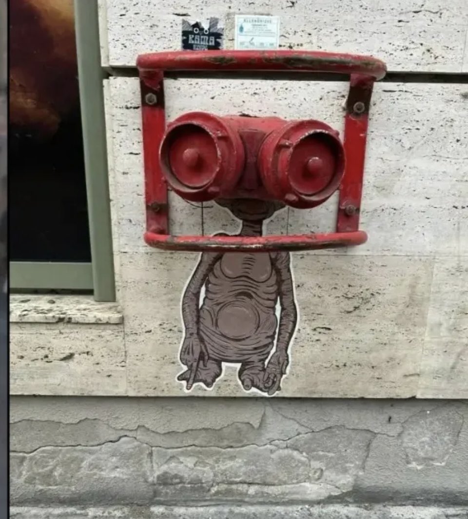 Fist_Bump_Book's tweet photo. #StreetArt https://t.co/nZvSCEJPrl