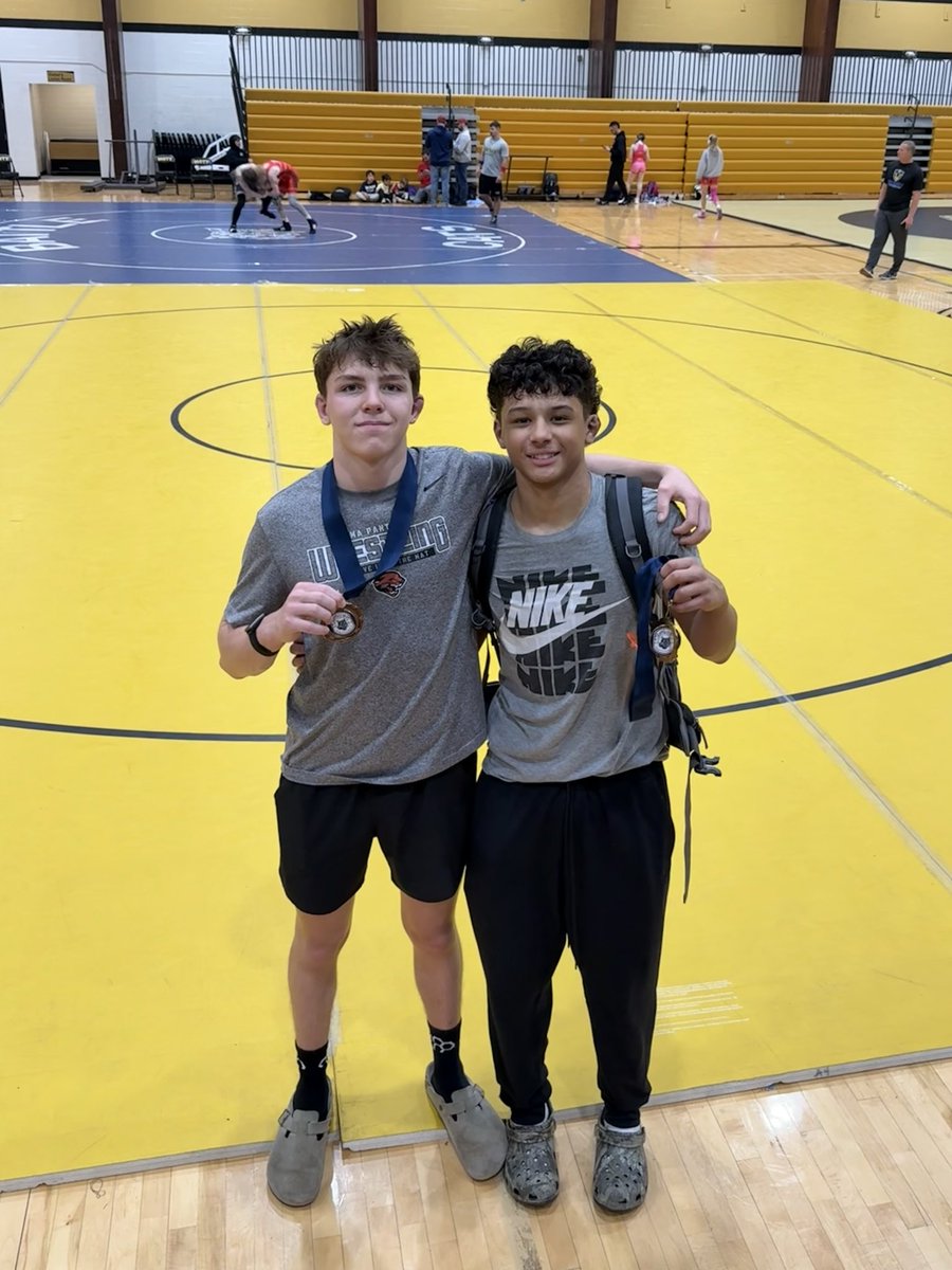 jbrownwrestling's tweet photo. USA Freestyle &amp; Greco. Battlecats - Flint, MI. Early mornings, long drives, learning to fail and finding a way through it. Brought home some Greco hardware Sunday. #usawrestling #freestyle #grecoromanwrestling #musaw https://t.co/g4bj9wvg6s