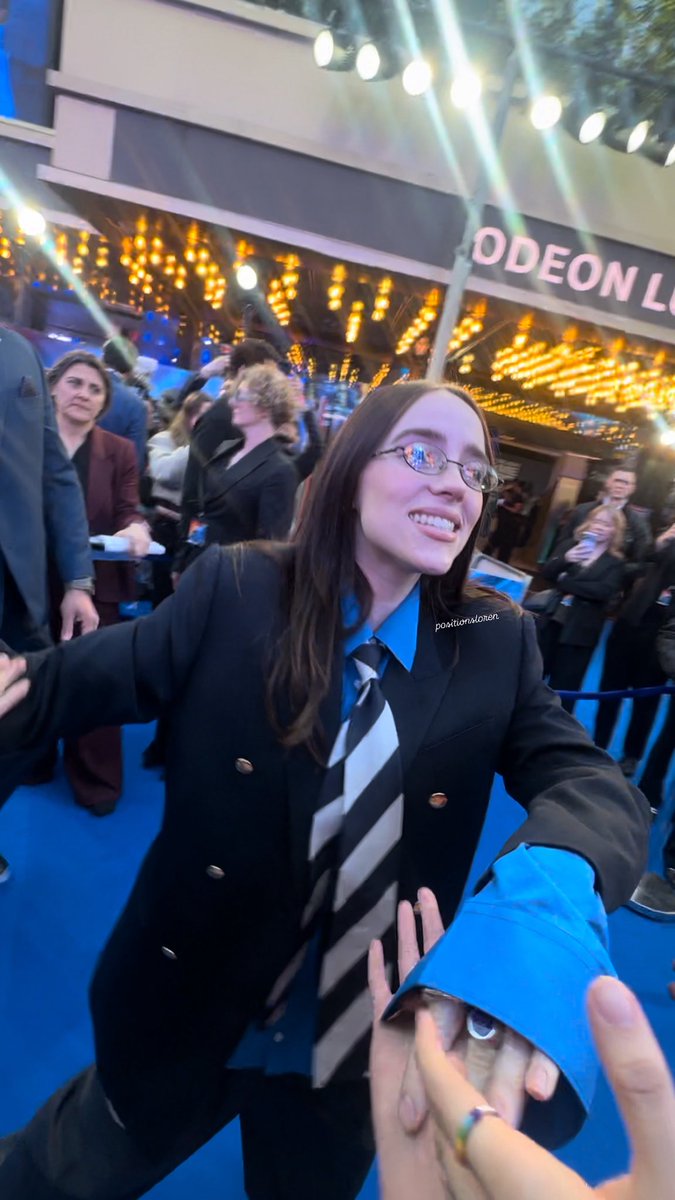 geo hugged billie! ࿐✧˚₊‧ tweet media