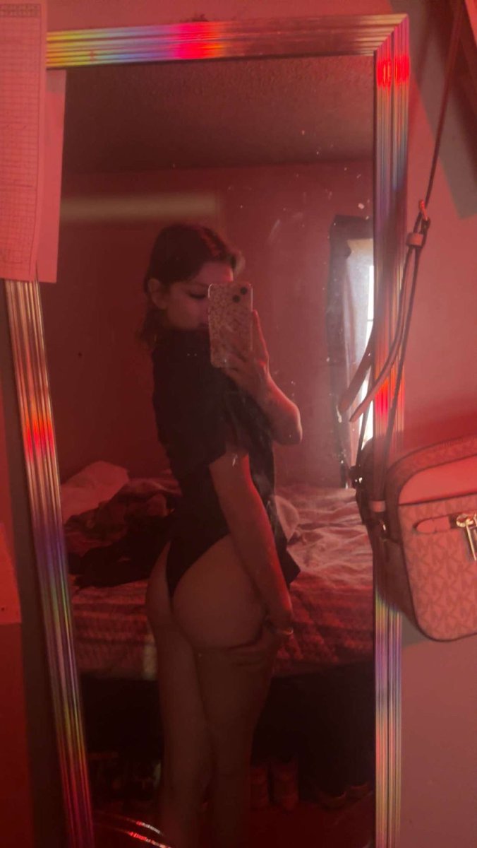 BreaWright66152's tweet photo. Come spoil a pretty girl 😏🤭 https://t.co/js79cdGGr6