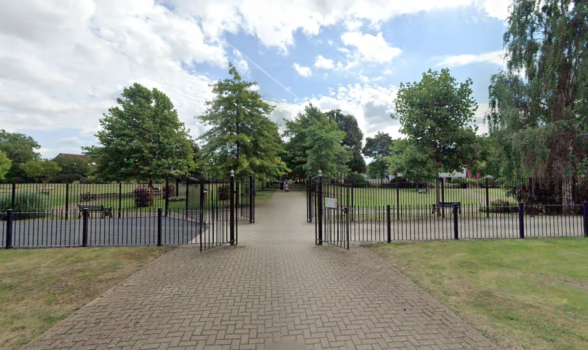 TheBritishScene's tweet image. Cops are investigating reports a woman was sexually assaulted in a town centre park last night.

The Memorial Gardens in Ashford in #Kent has been cordoned off while officers comb the scene for evidence.

A blue tarpaulin has been put up in part of the park behind the RSPCA