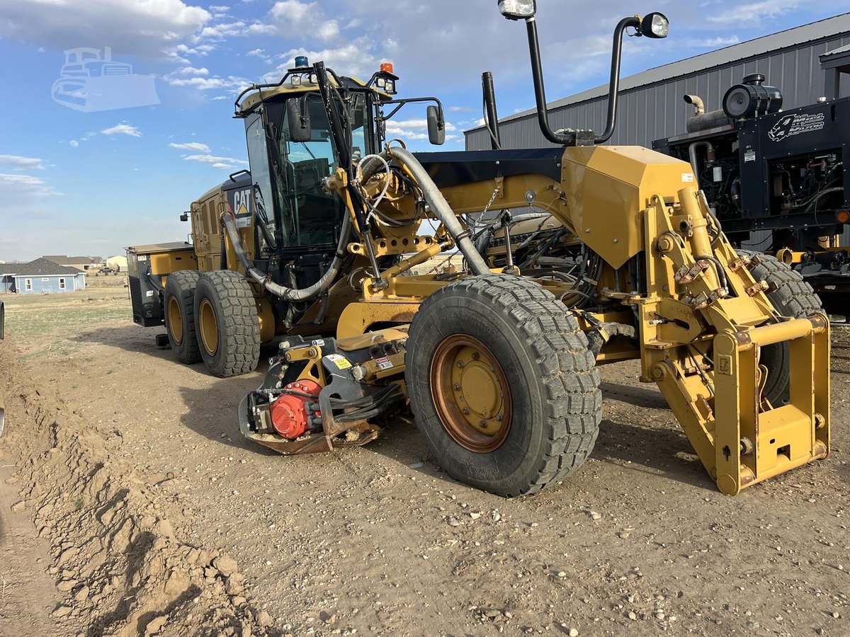 machinerytrader's tweet image. 🚧 2011 CATERPILLAR 160M2 Motor Grader FOR SALE! ✨

View the motor grader here ➡️ ow.ly/iaMp50YRlsW

⏱️ 11,669 hours
📏 12’6” cutting width

#Caterpillar #MotorGraders #MachineryTrader #HeavyEquipment