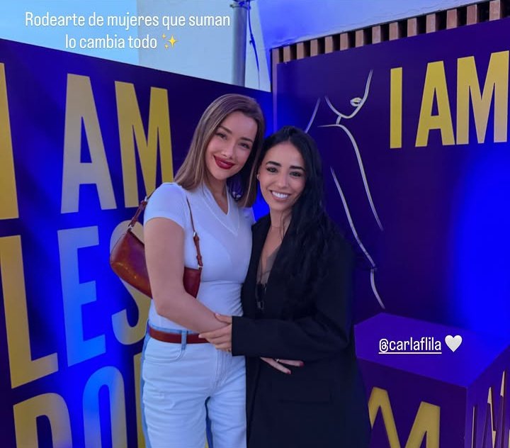 Siempre Adara ✈️💜🦁 tweet media