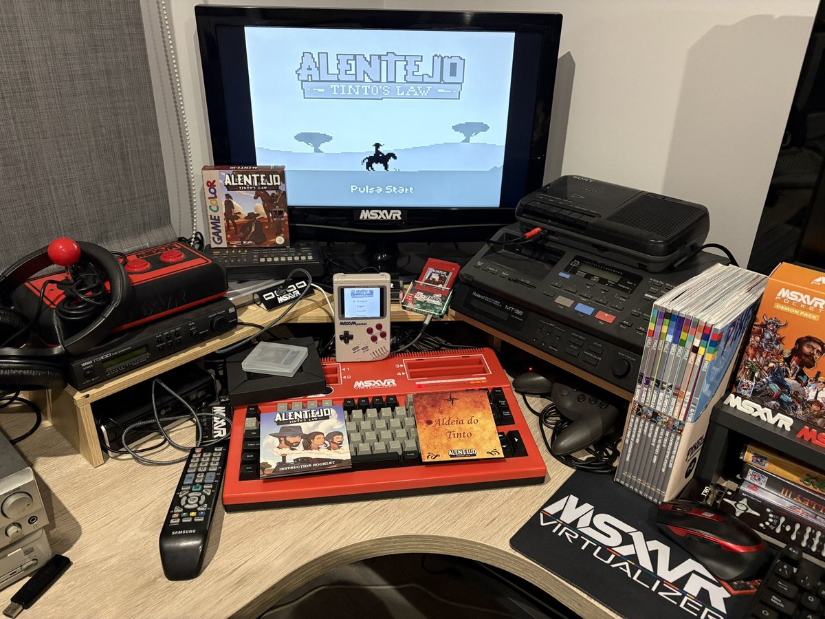 vrmotor6's tweet image. Ediciones físicas producidas por #TEKNAMIC (@filipe_r_veiga ) de SABOTEUR para #MEGADRIVE y ALENTEJO para #GAMEBOYCOLOR. Probándolos en #MSXVR y compartiendo cartucho de ALENTEJO #MSXVRPOCKET 😎. @msxvr_computer .